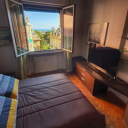 A Window On The Seafront Apartment